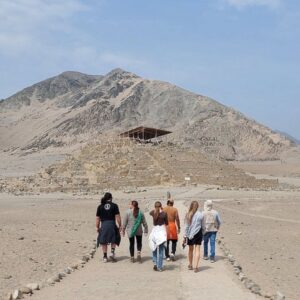 Tour a Caral: Descubre la Ciudad Sagrada Más Antigua de América